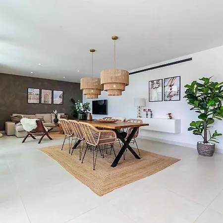 Apartment 131 - Luxury With Private Pool And Views, El Higueron