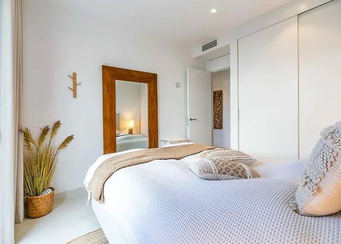 131 - Luxury With Private Pool And Views, El Higueron Fuengirola