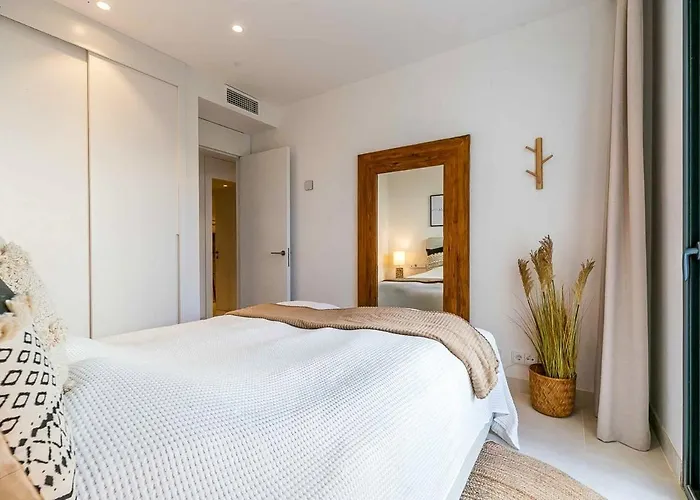 131 - Luxury With Private Pool And Views, El Higueron Daire *