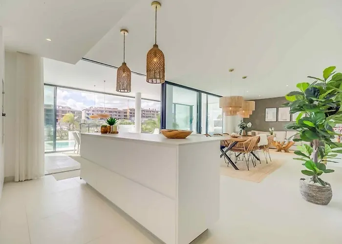 131 - Luxury With Private Pool And Views, El Higueron *