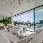 131 - Luxury With Private Pool And Views, El Higueron *