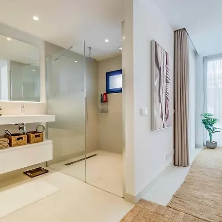 131 - Luxury With Private Pool And Views, El Higueron Апартаменти